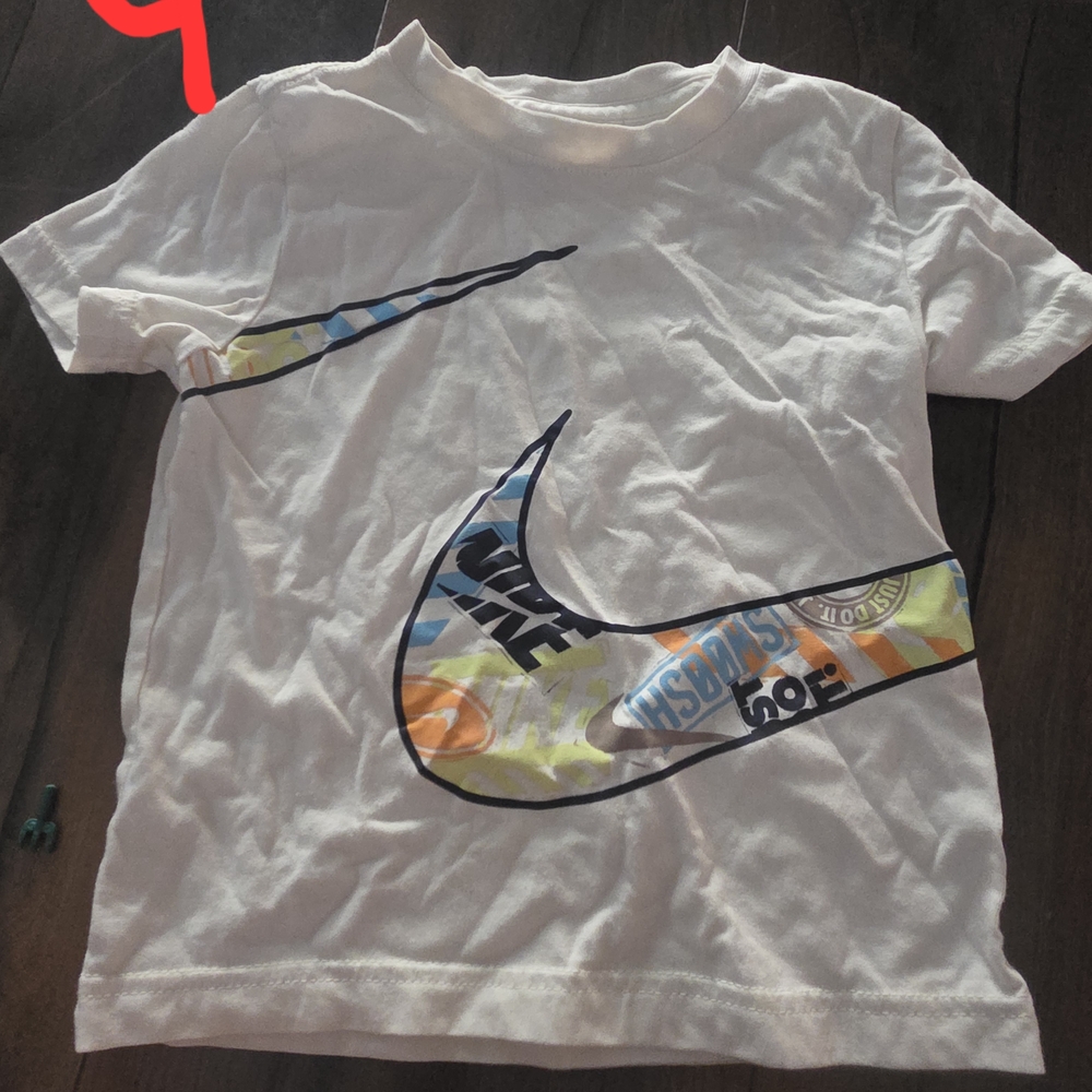 Nike Kids White and Multicolor Graphic Tee